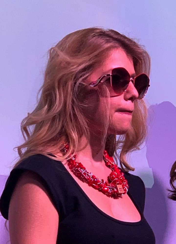 Inturciuniate Defilèe D'amour.